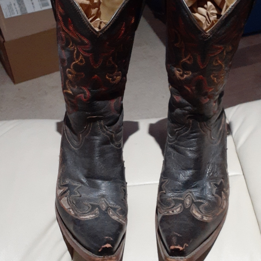 Women's corral boots 9.5M
